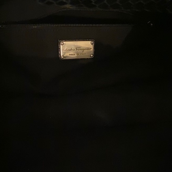 Ferragamo Miss Vara Python Bow Bag - Picture 7 of 13